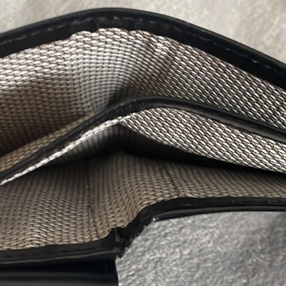 Geoffrey Beene Black Bi-Fold Wallet EUC - Picture 9 of 15